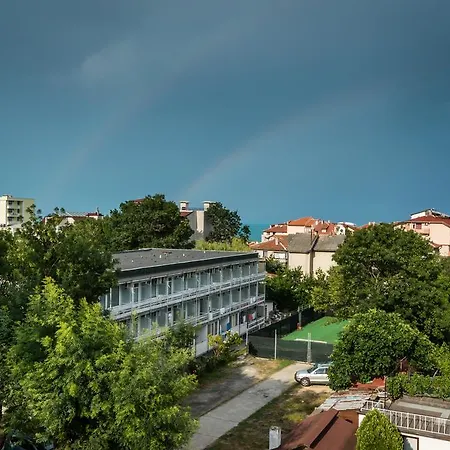 게스트하우스 Ropotamo 2*