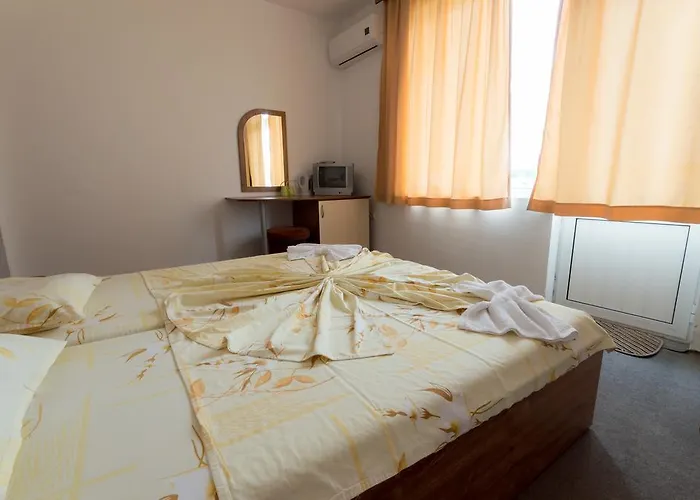 Ropotamo Pensión 2*